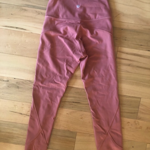 Lulu Lemon leggings - Picture 2 of 4